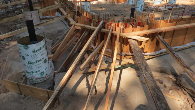 I braced the hell out of the curved wall, an inherent weak point in the forms